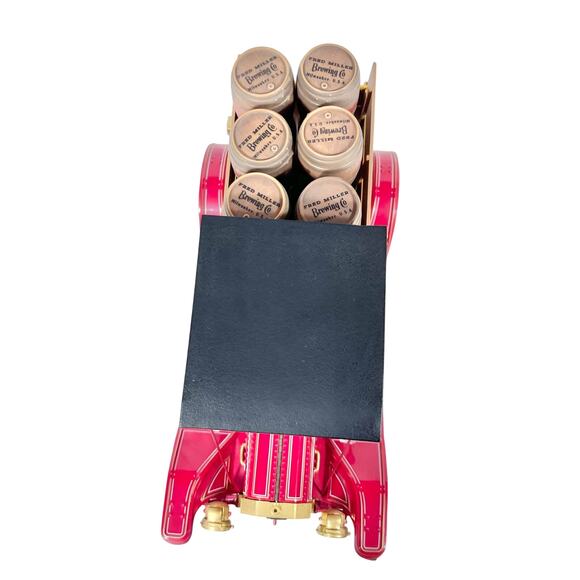 Franklin Mint 1913 Ford Model T Miller Beer Truck Barrels 1:16 Scale Red 1997 - Picture 4 of 16